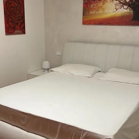 Tevere Apart-hotel 4*